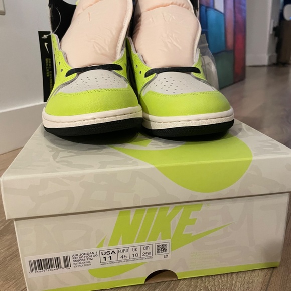 Air Jordan 1 - Picture 2 of 2